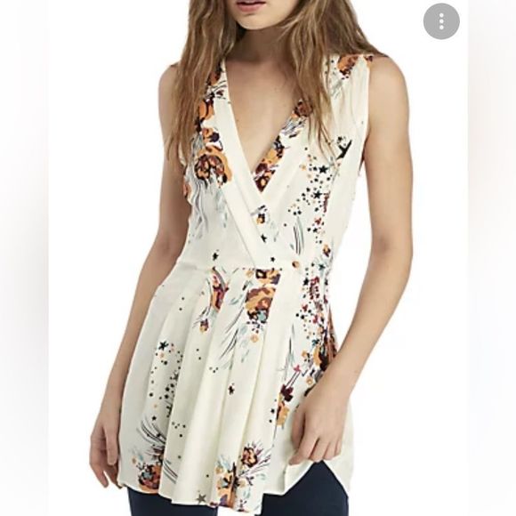 Free People Tops - Free People Back to Basics Floral Print Blouse size Medium